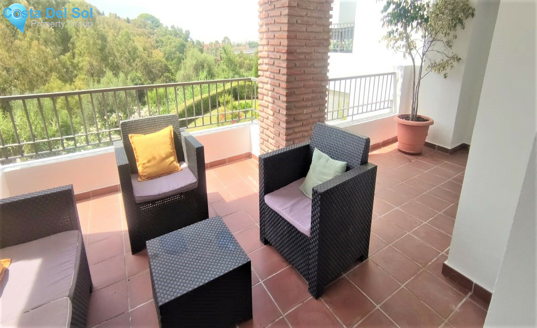 Middle Floor Apartment in Benahavís-1267810