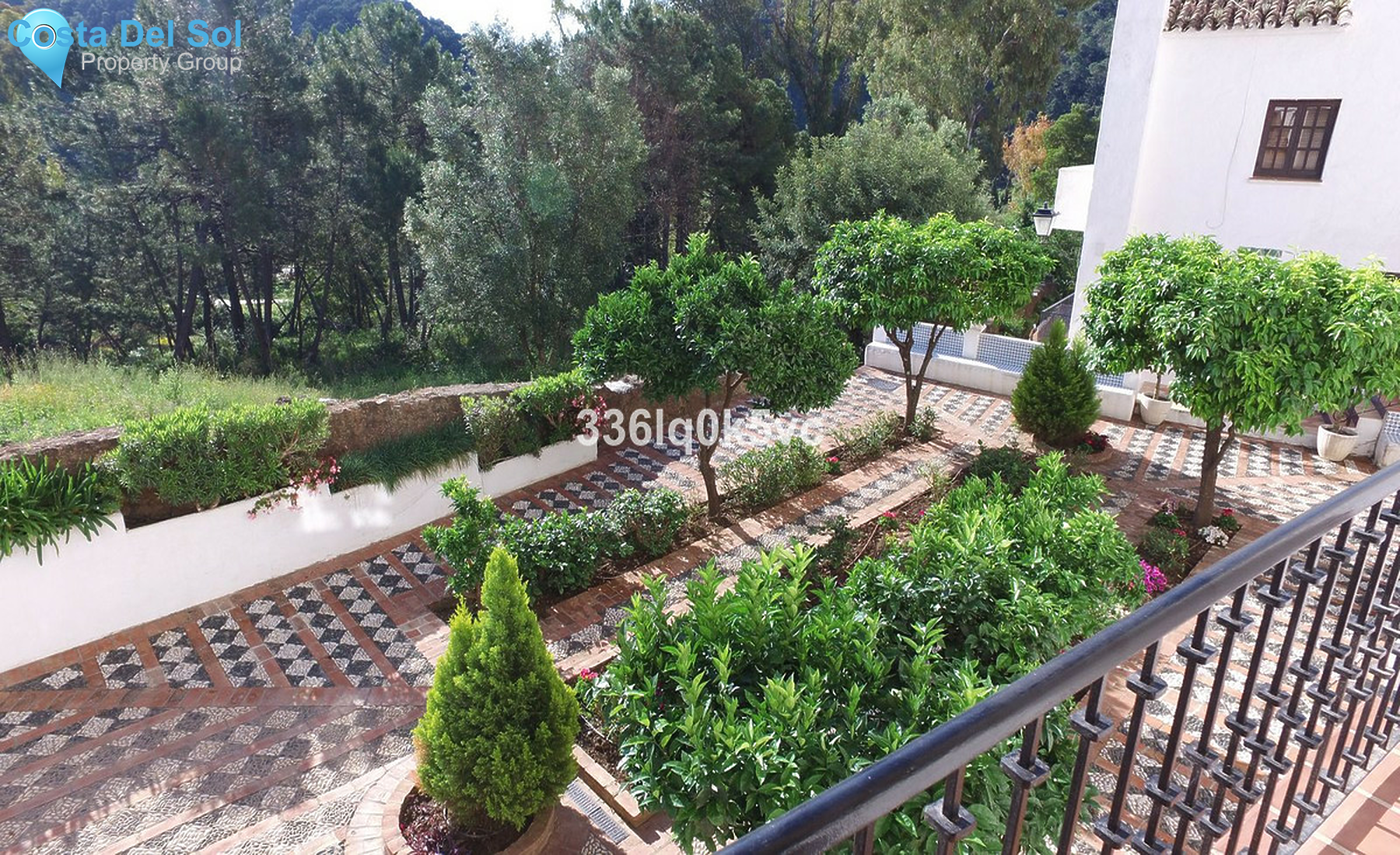 Middle Floor Apartment in Benahavís-1283974