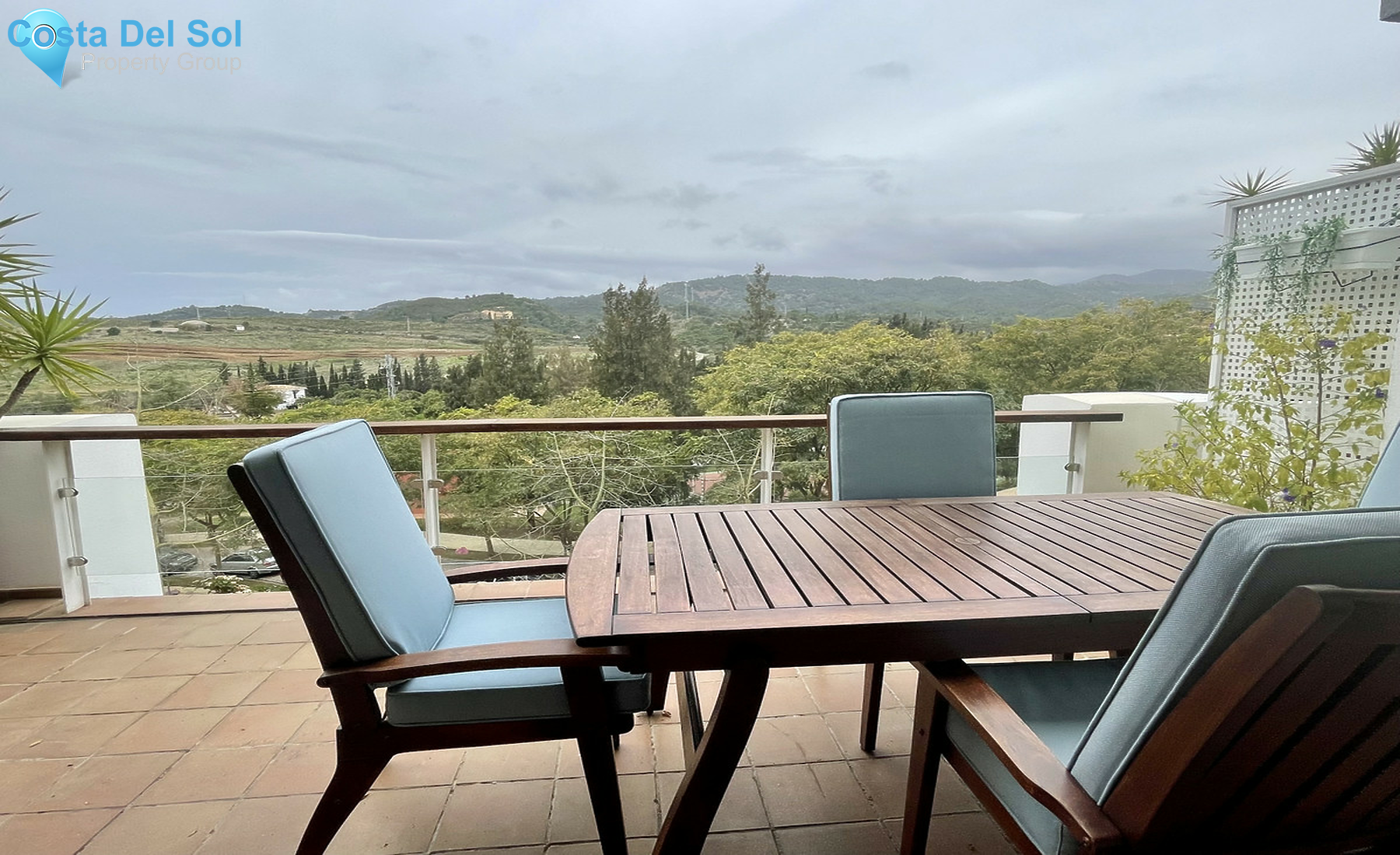 Middle Floor Apartment in Benahavís-1307760