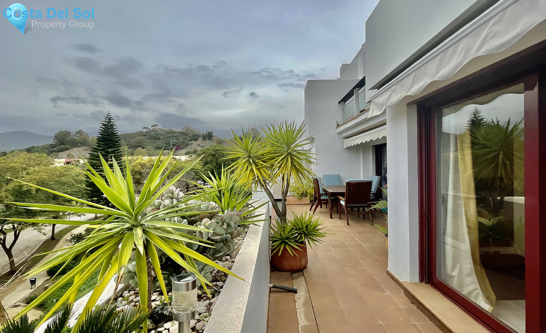 Middle Floor Apartment in Benahavís-1307762