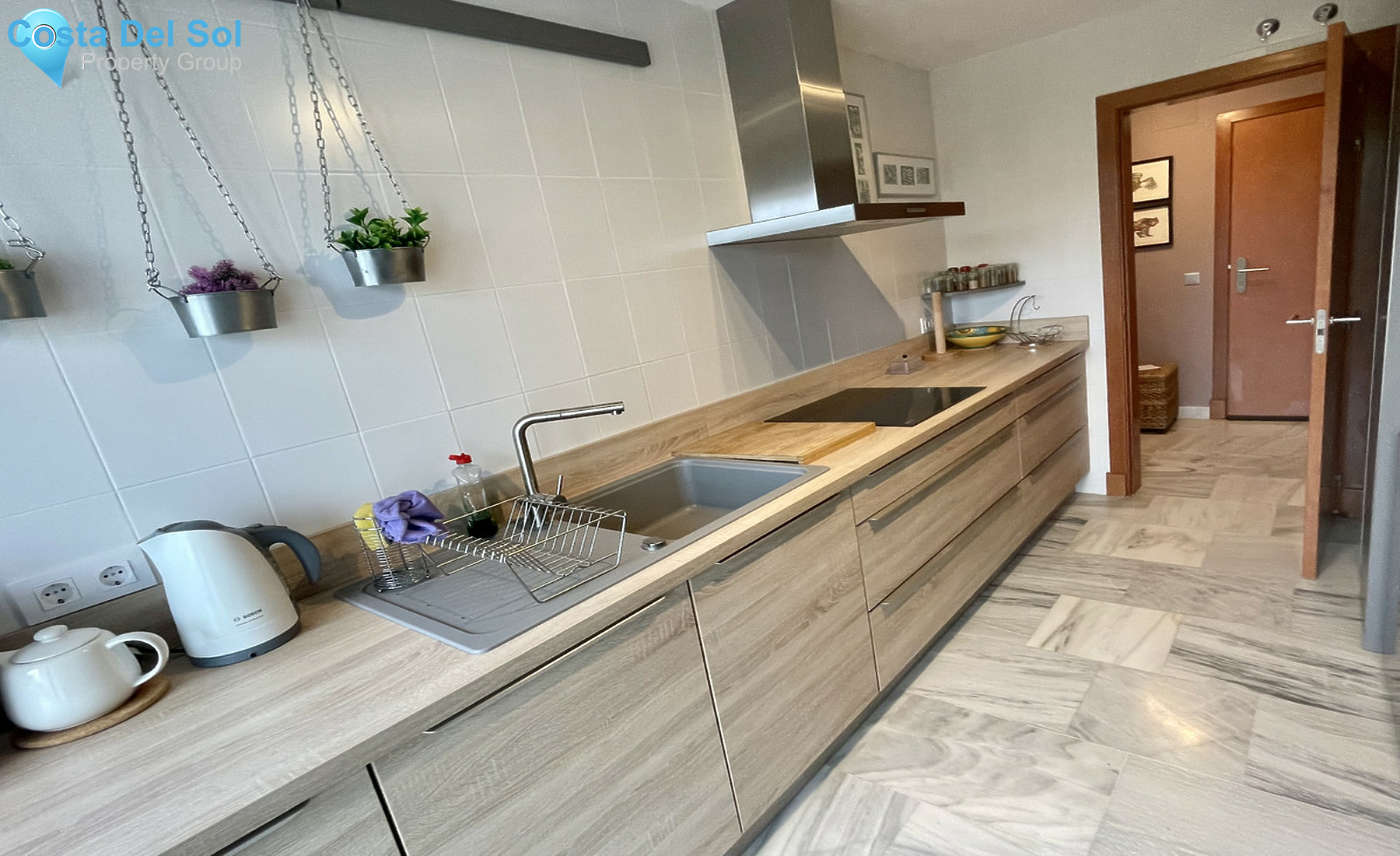 Middle Floor Apartment in Benahavís-1307754