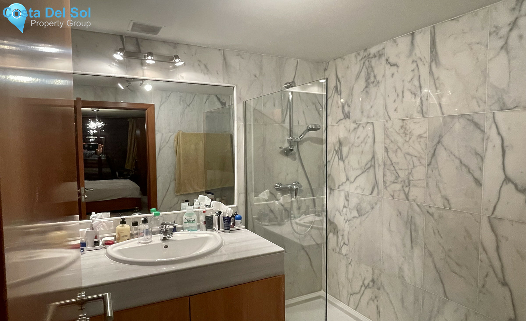 Middle Floor Apartment in Benahavís-1307756