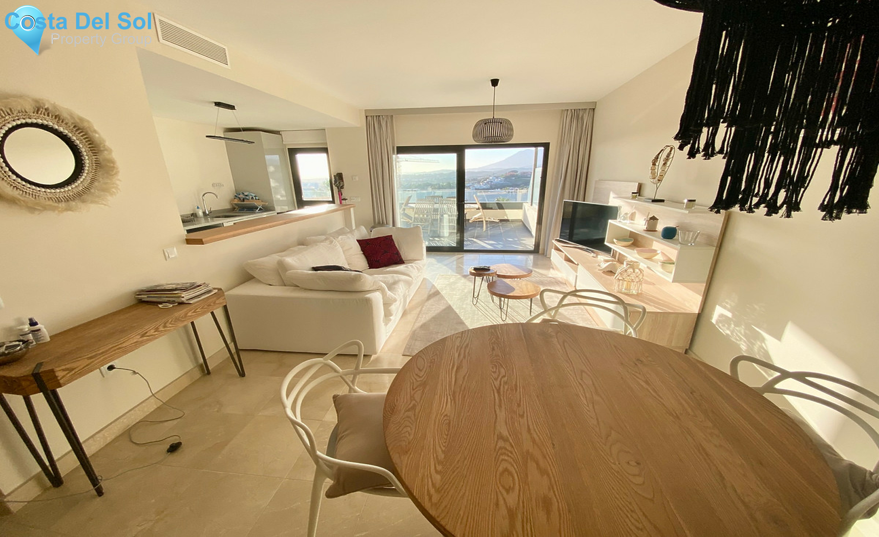 Middle Floor Apartment in Benahavís-1310989