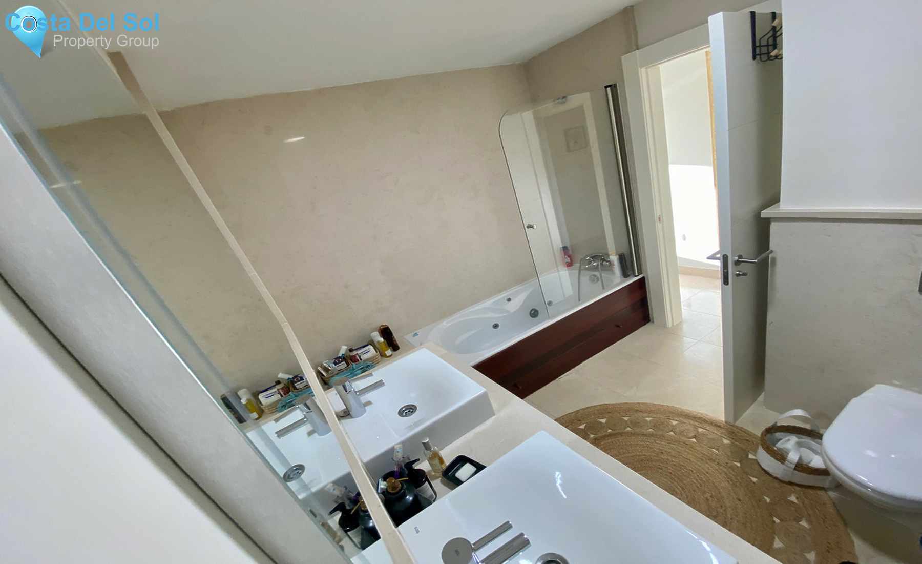Middle Floor Apartment in Benahavís-1310982