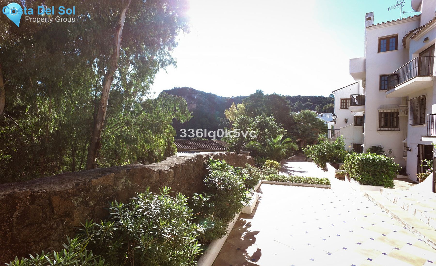 Middle Floor Apartment in Benahavís-1331290