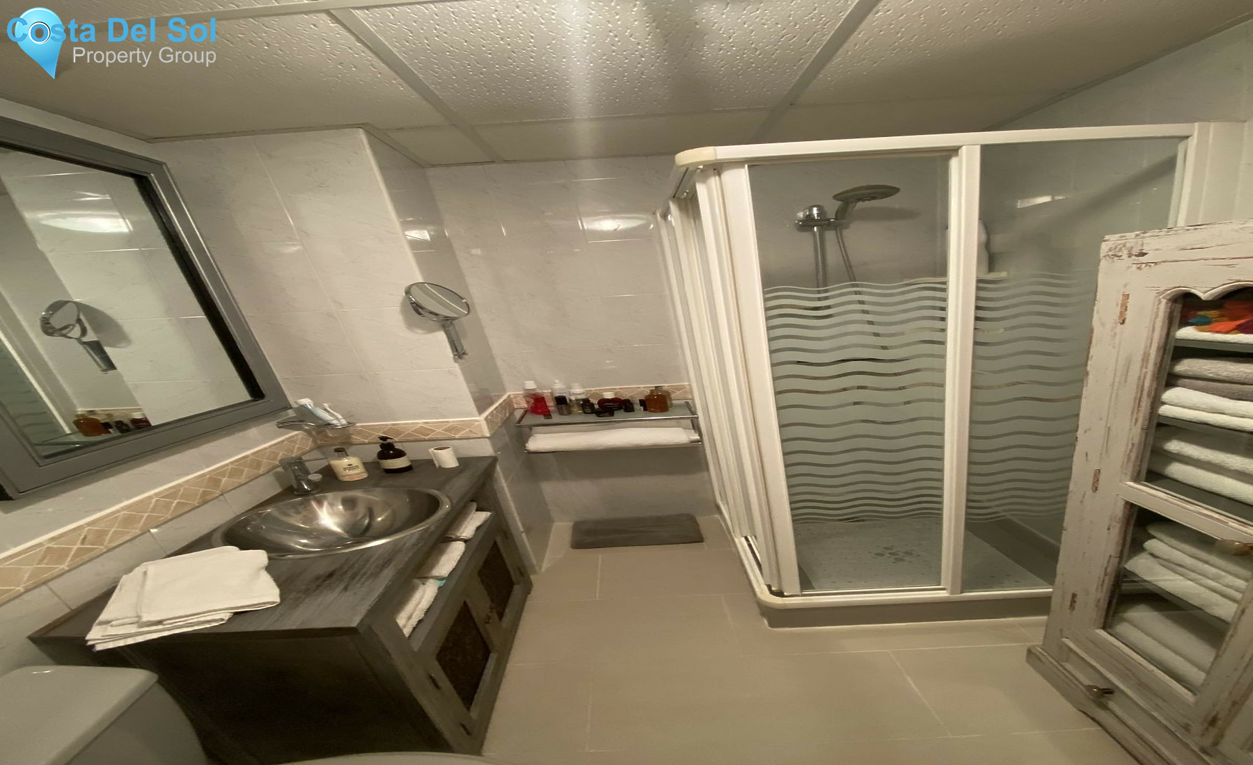 Middle Floor Apartment in Benahavís-1354756