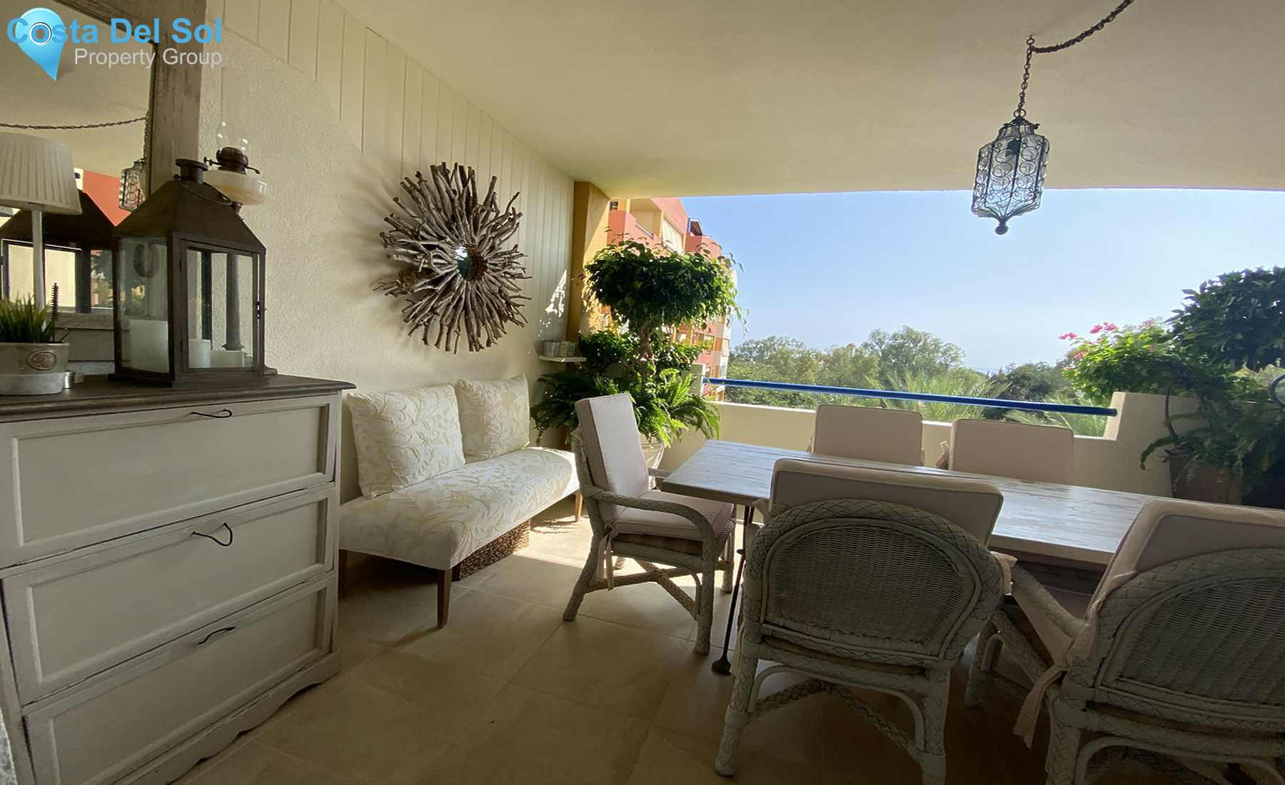 Middle Floor Apartment in Benahavís-1354740
