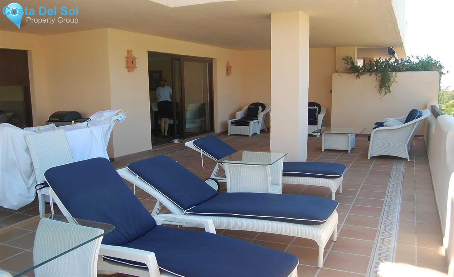 Middle Floor Apartment in Benahavís-1431589