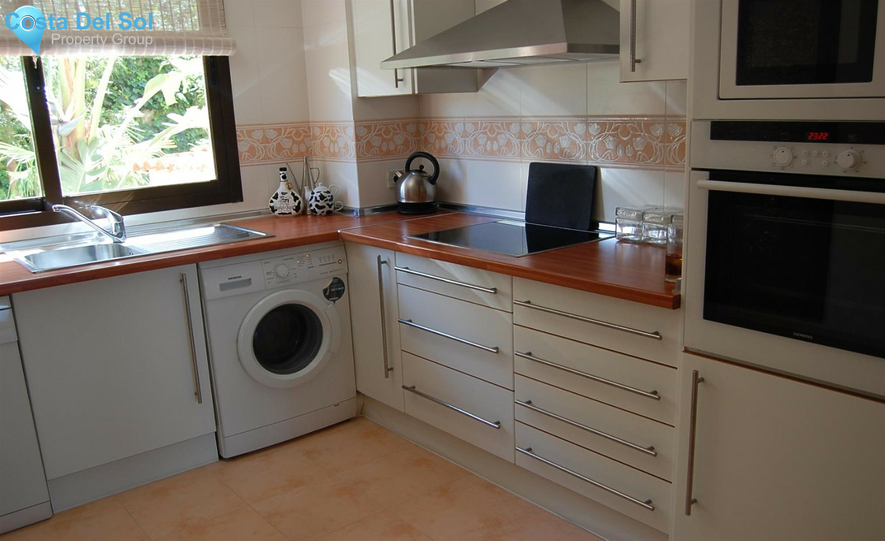Middle Floor Apartment in Benahavís-1431595