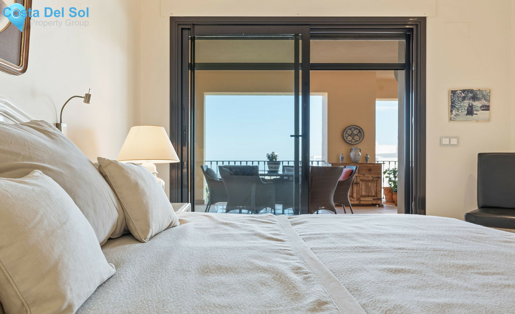 Middle Floor Apartment in Benahavís-1437856