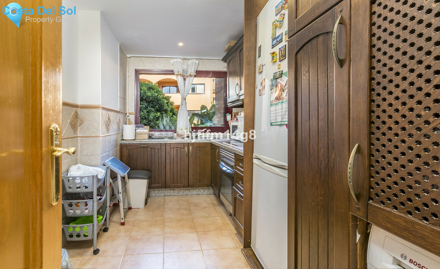 Middle Floor Apartment in Benahavís-1455167