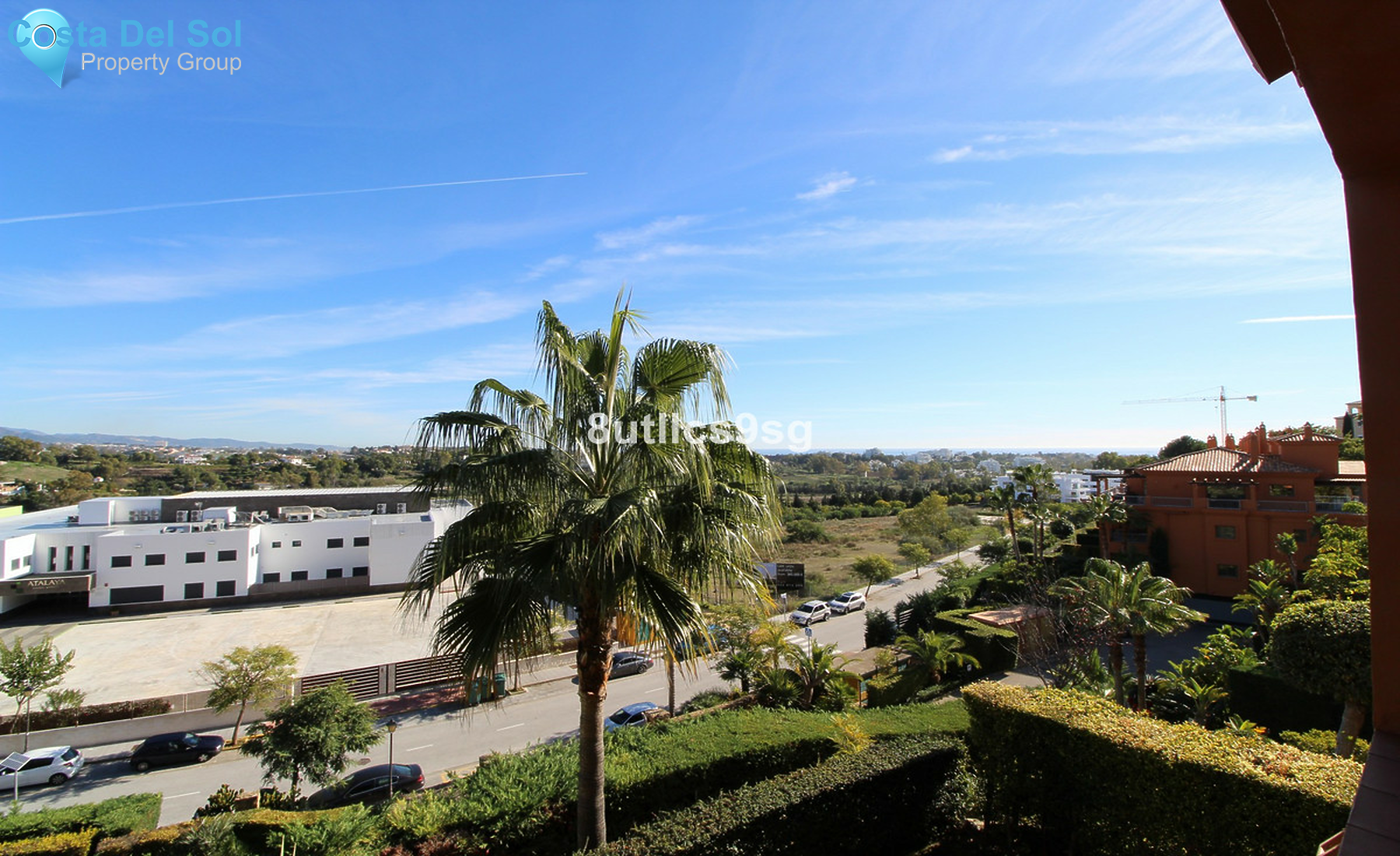 Middle Floor Apartment in Benahavís-1463587