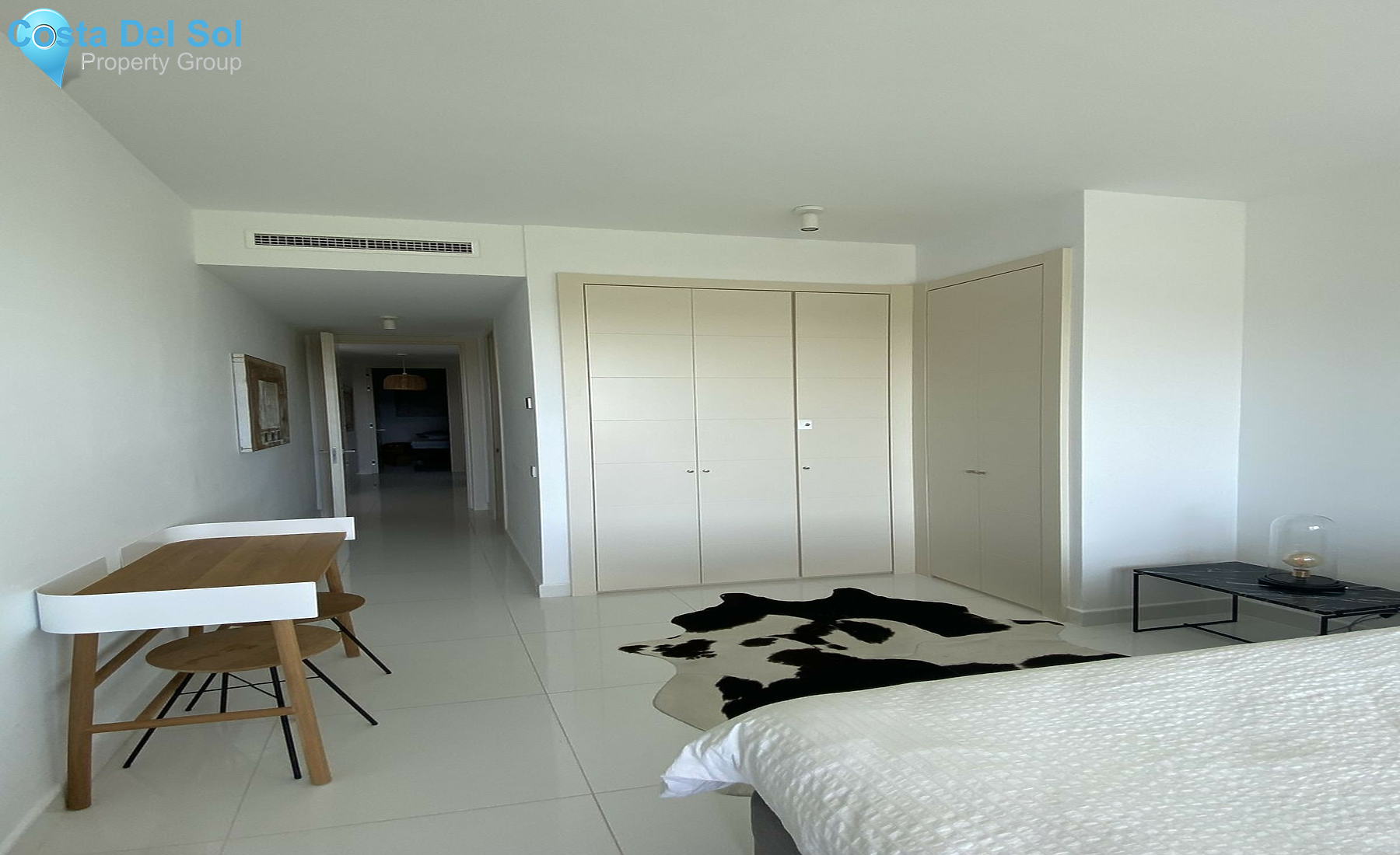 Middle Floor Apartment in Benahavís-1508483