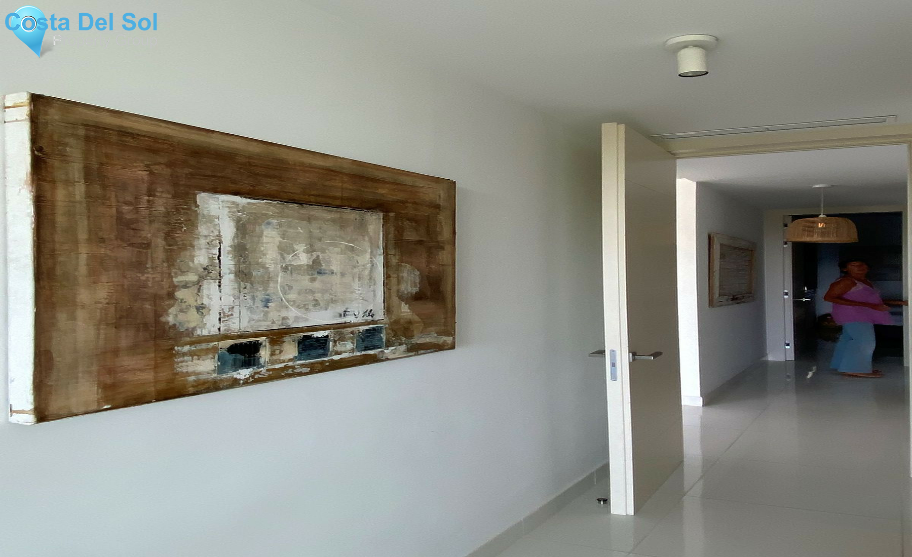 Middle Floor Apartment in Benahavís-1508490