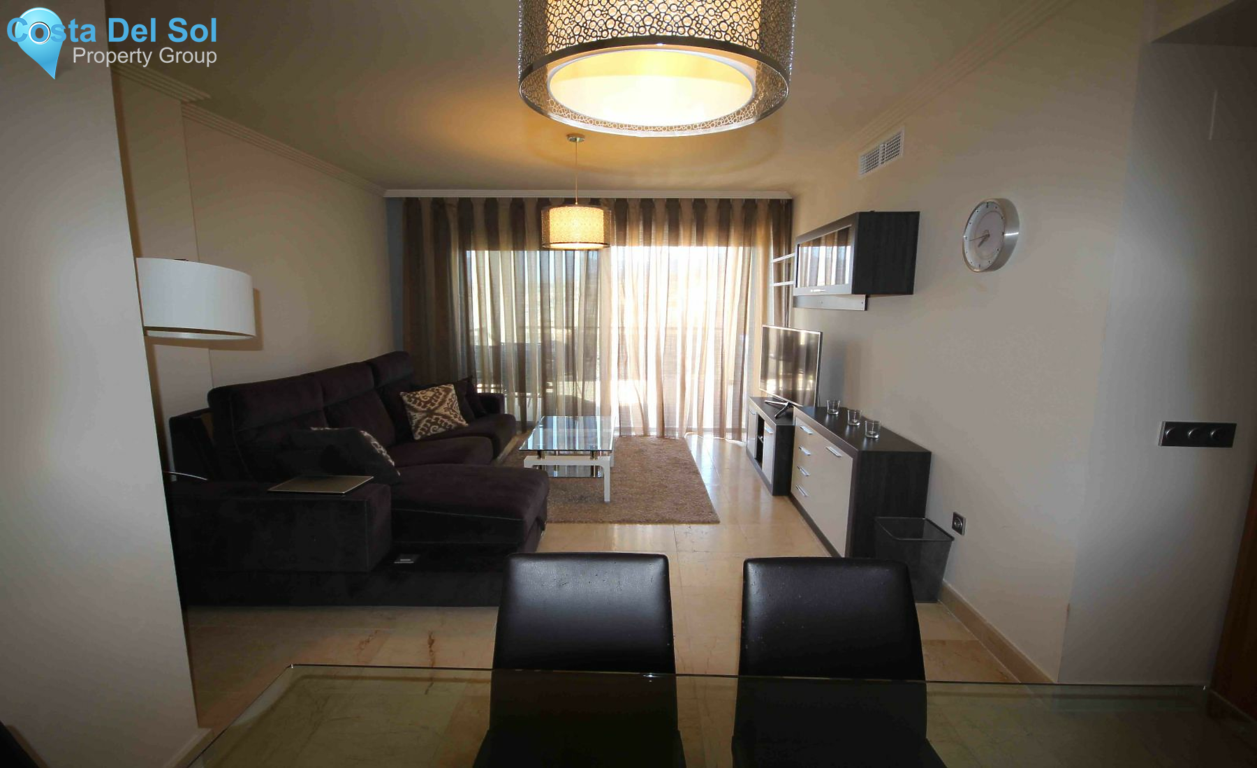 Middle Floor Apartment in Benahavís-1136978
