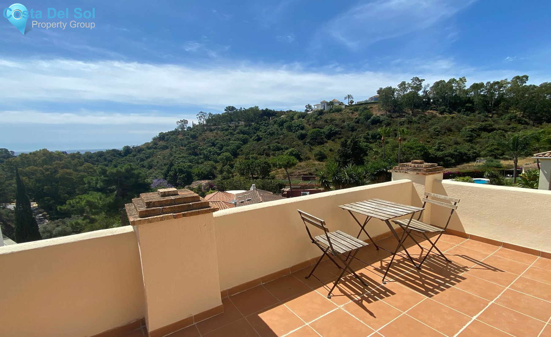 Middle Floor Apartment in Benahavís-1142582