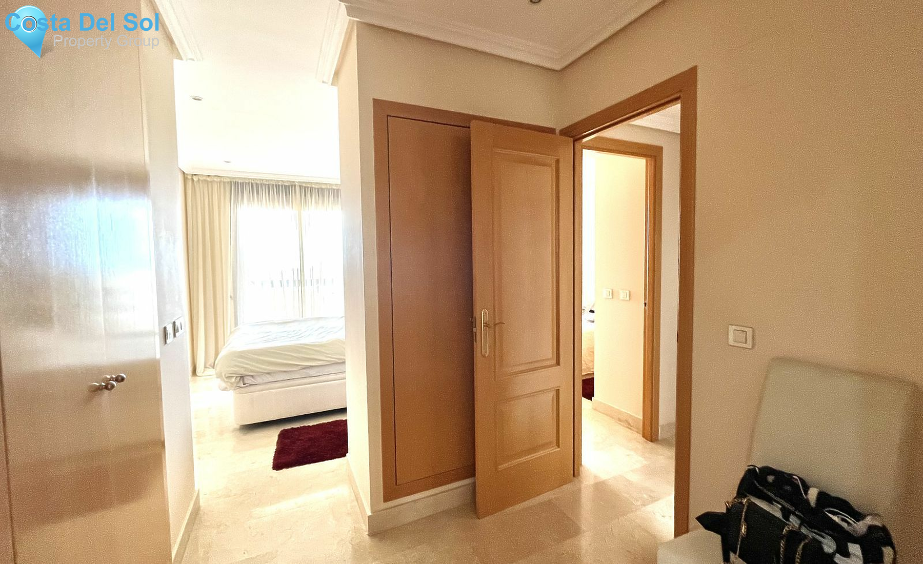 Middle Floor Apartment in Benahavís-1149897