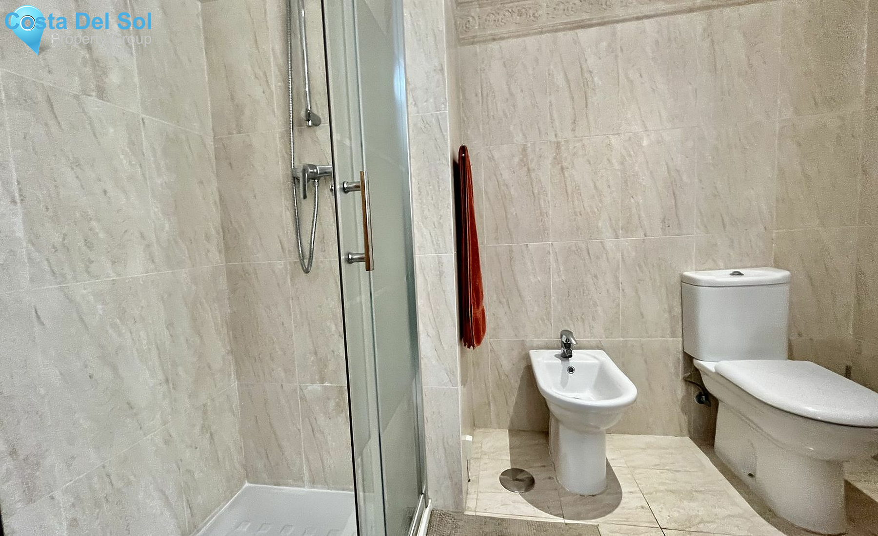 Middle Floor Apartment in Benahavís-1149902