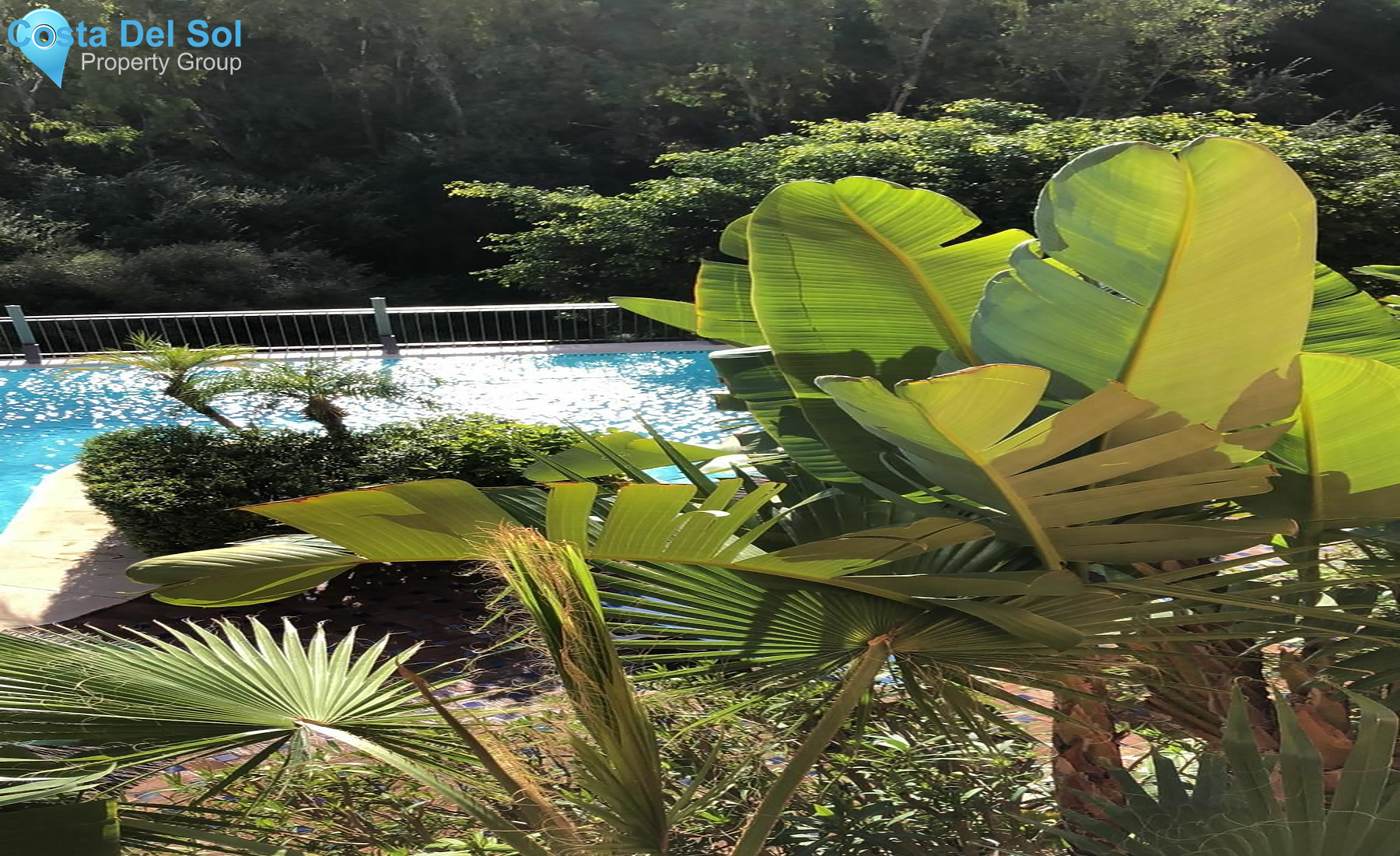 Middle Floor Apartment in Benahavís-1154444