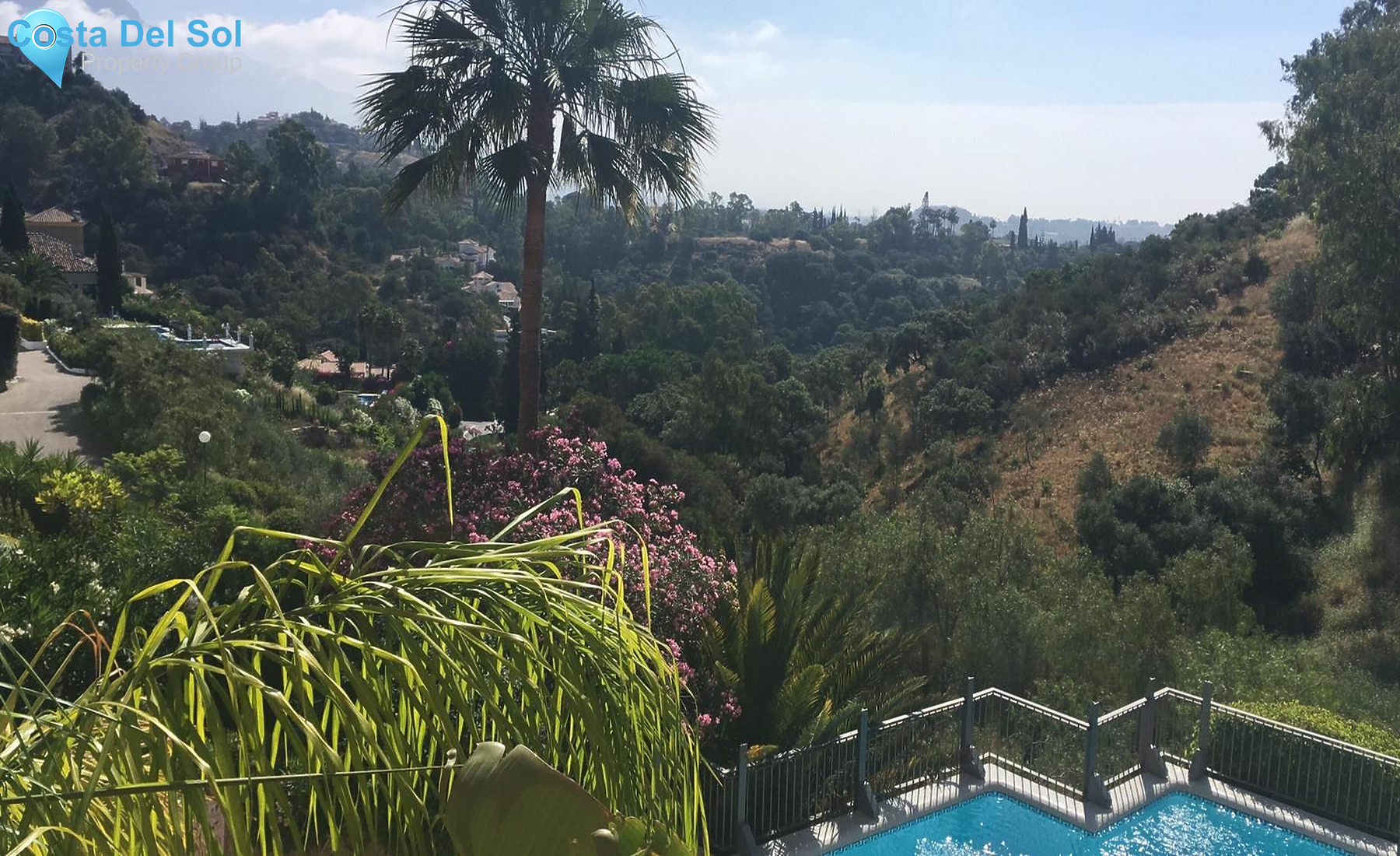 Middle Floor Apartment in Benahavís-1154440