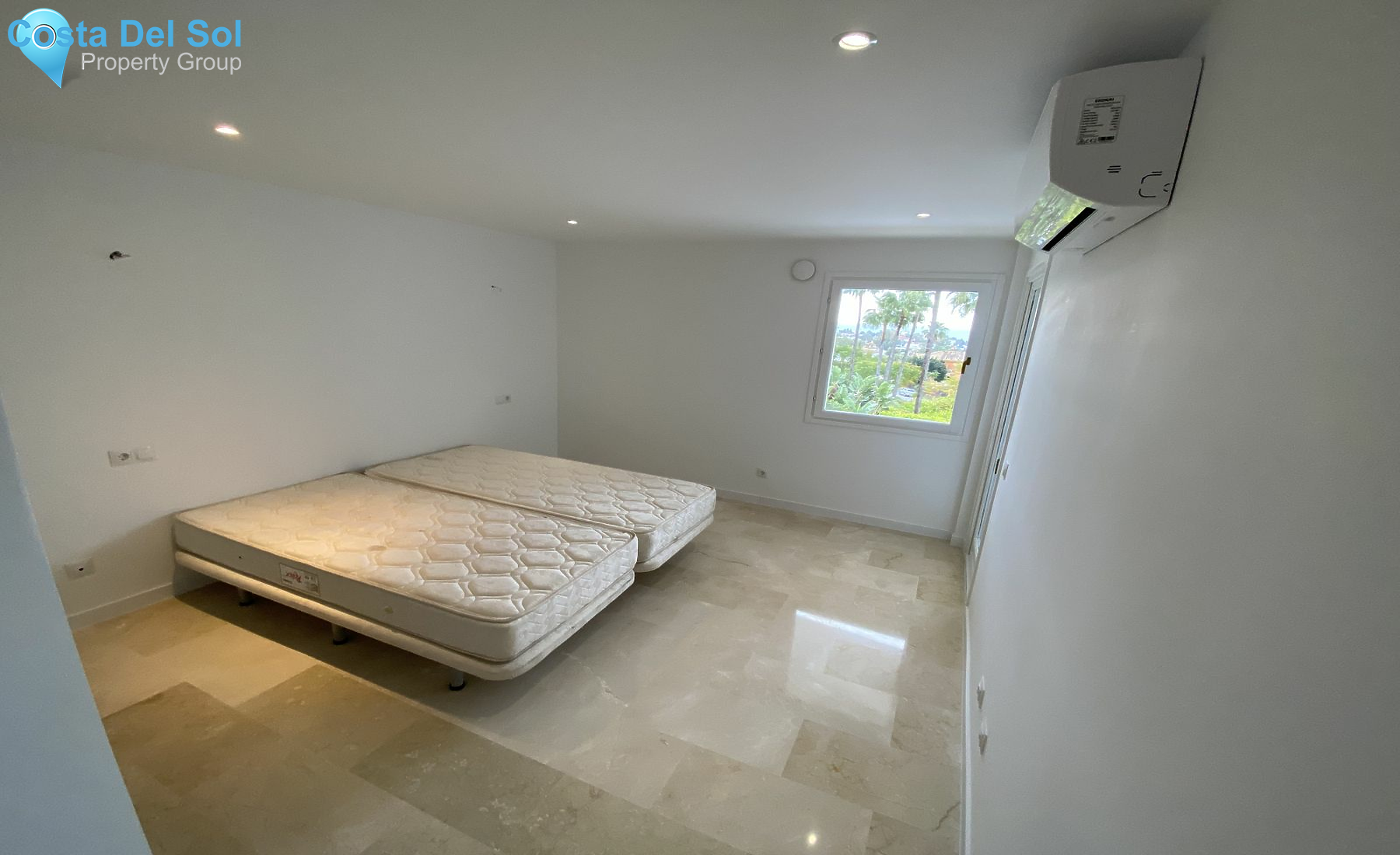 Middle Floor Apartment in Benahavís-1163436