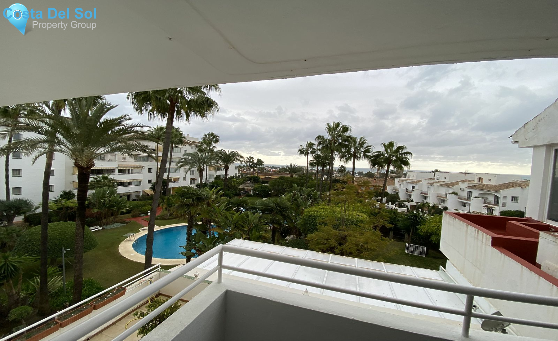 Middle Floor Apartment in Benahavís-1163454