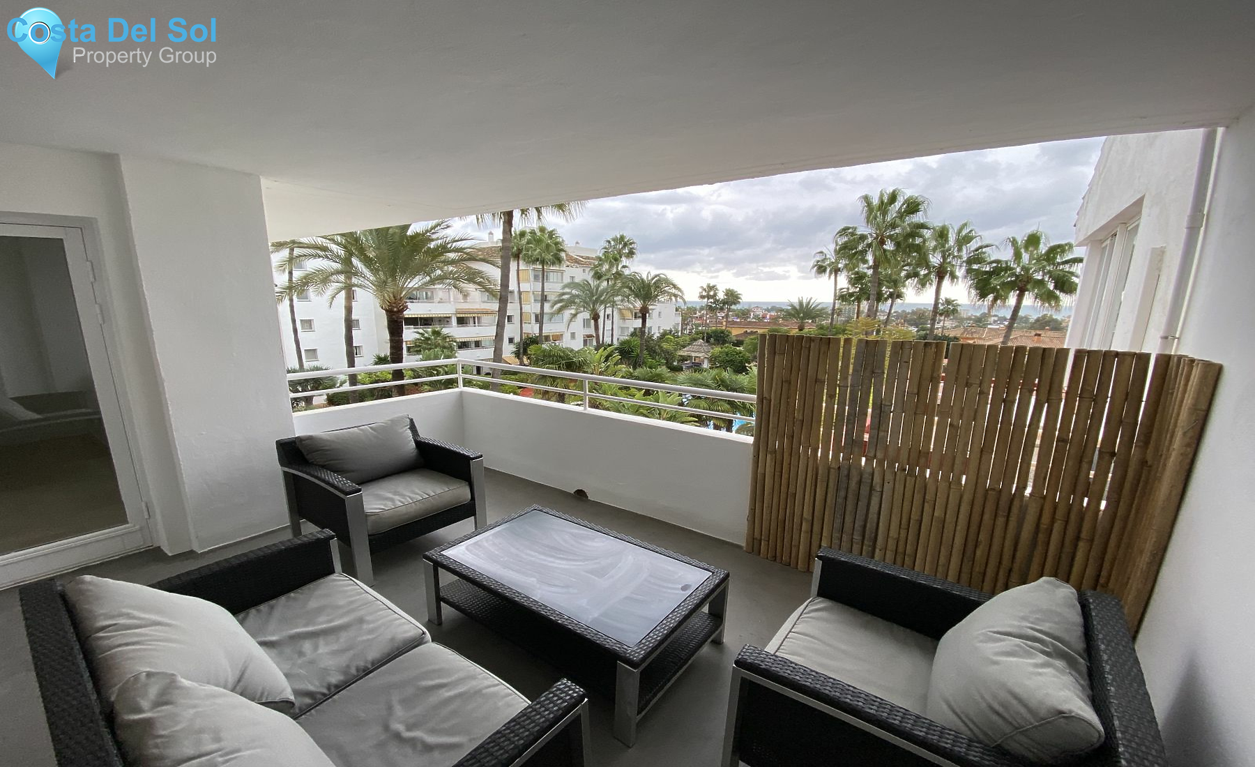 Middle Floor Apartment in Benahavís-1163440