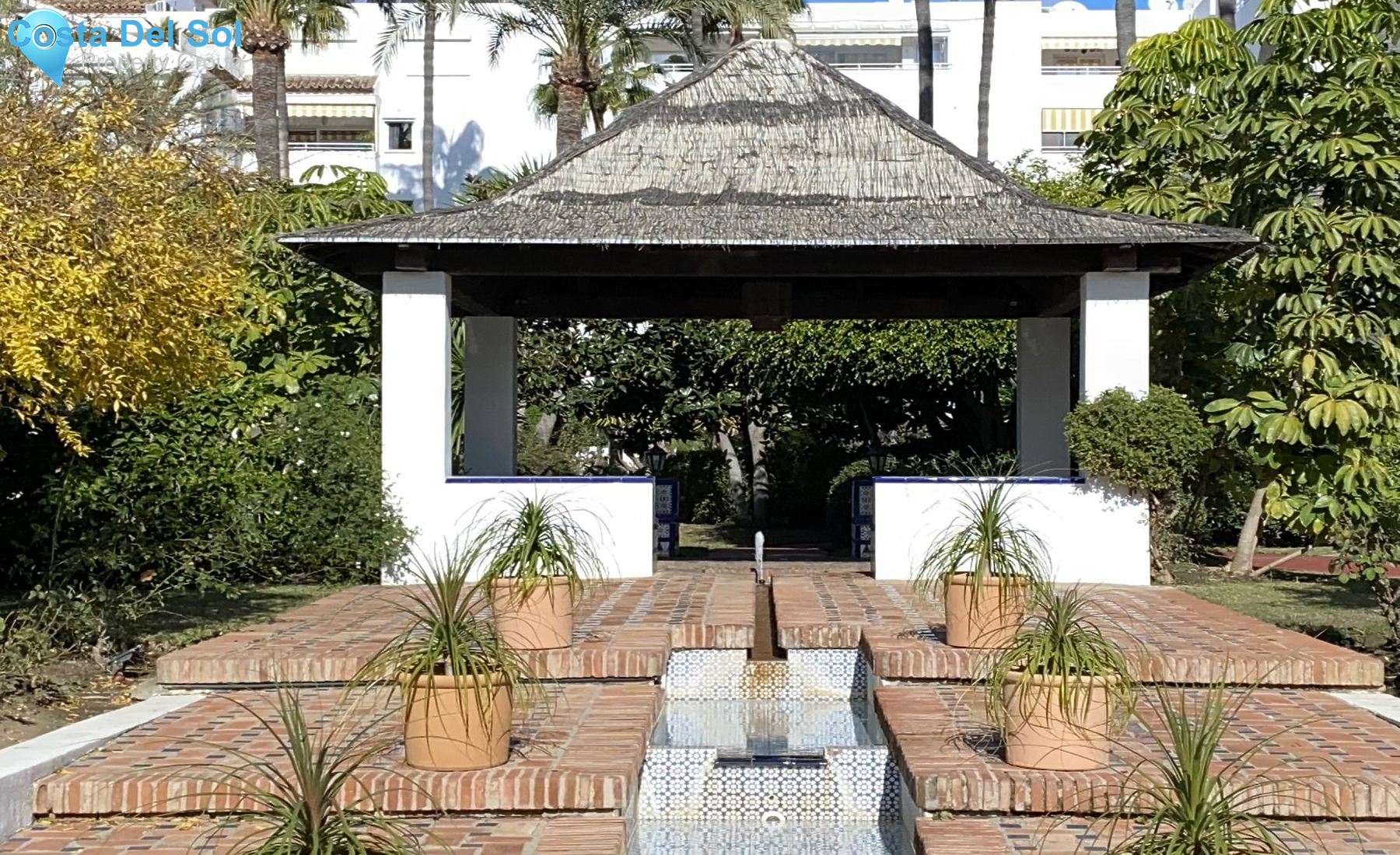 Middle Floor Apartment in Benahavís-1163441