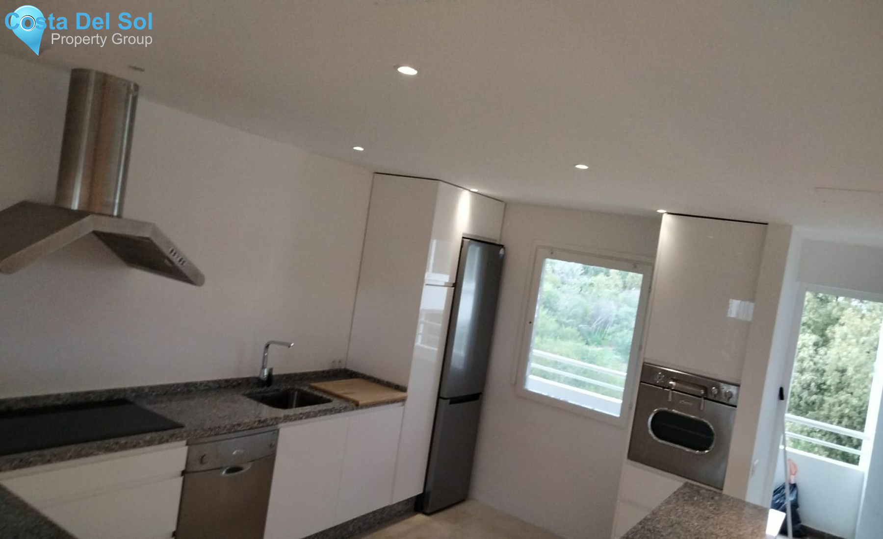 Middle Floor Apartment in Benahavís-1163442