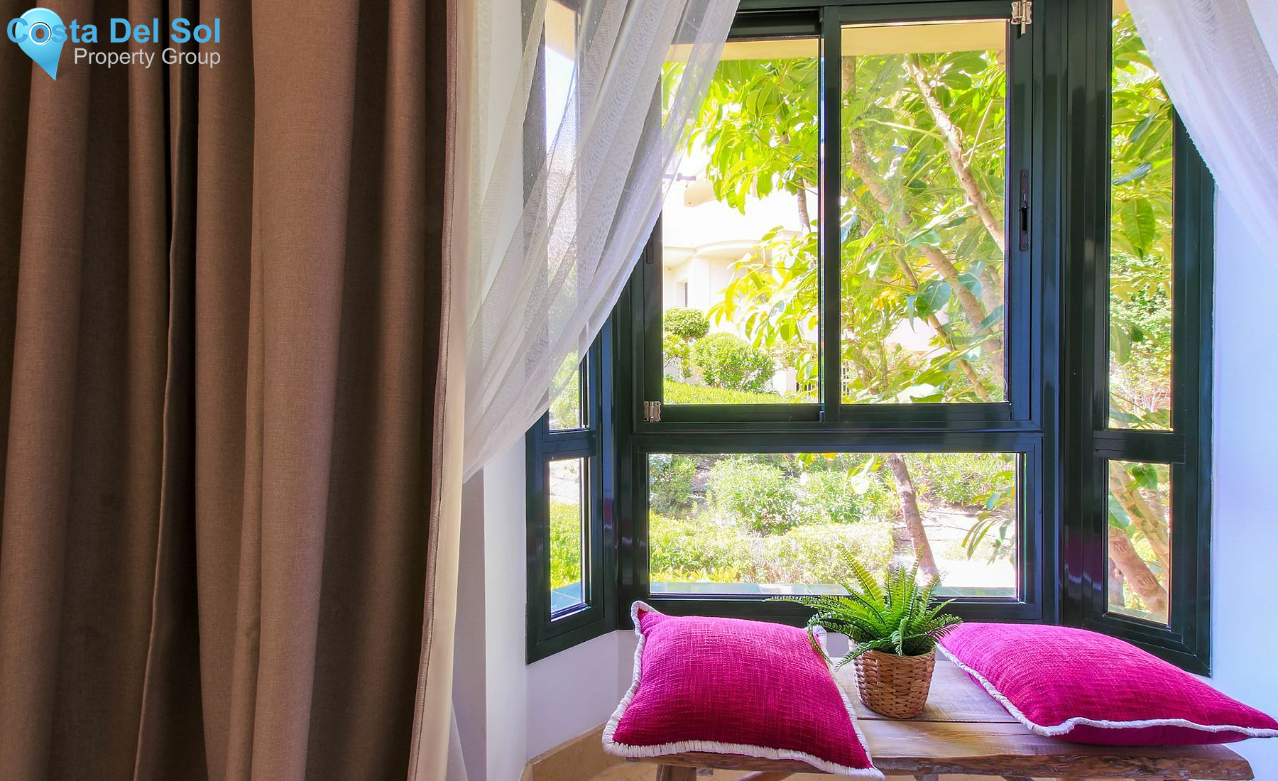 Middle Floor Apartment in Benahavís-1168647