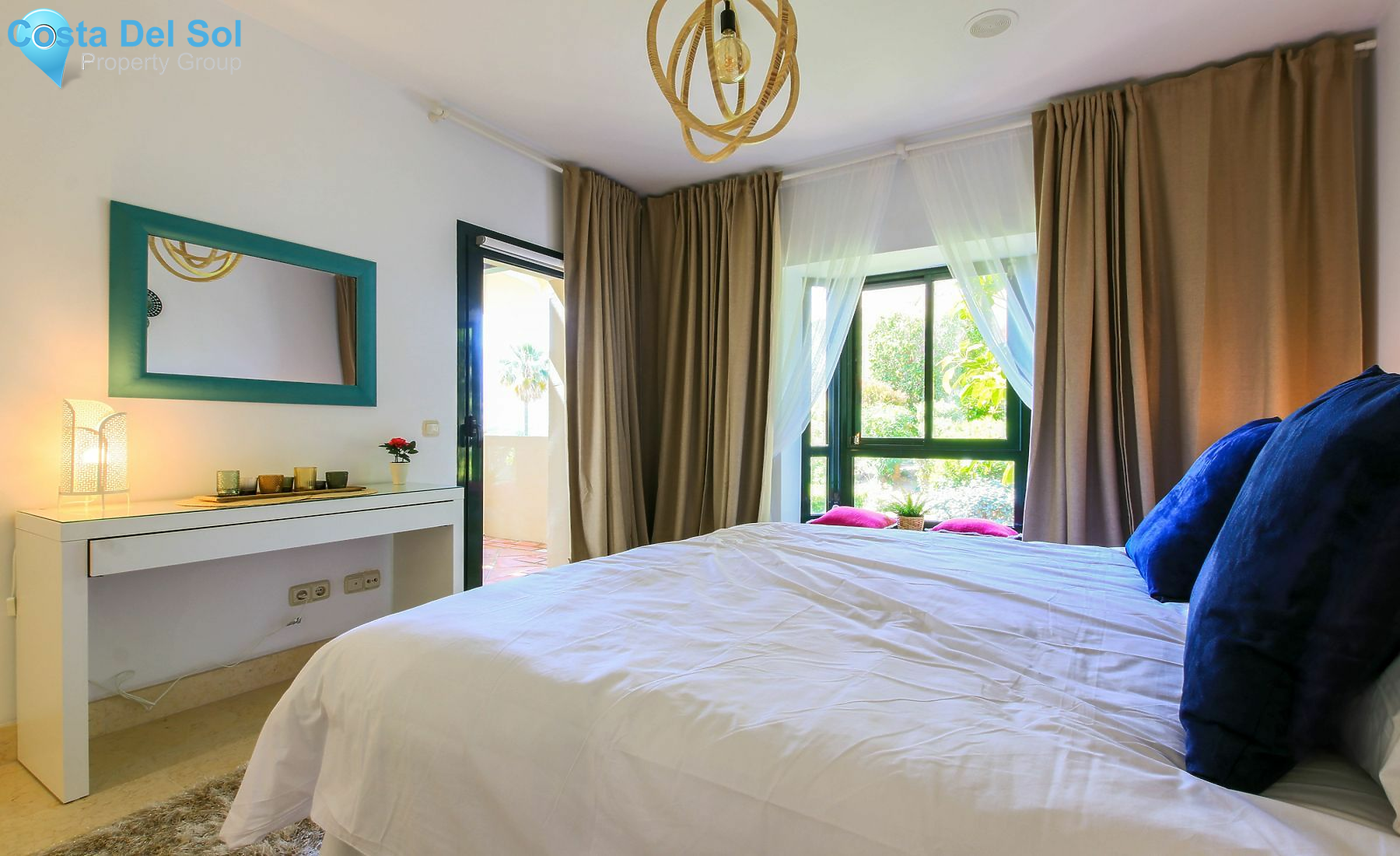 Middle Floor Apartment in Benahavís-1168648