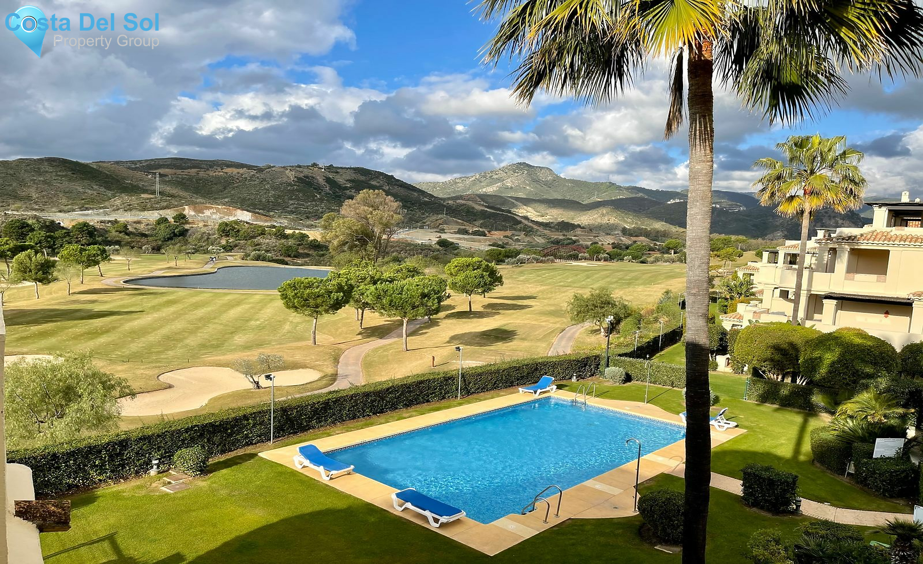 Middle Floor Apartment in Benahavís-1168635