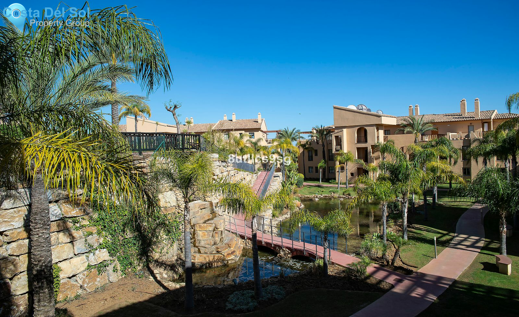 Middle Floor Apartment in Benahavís-1175062