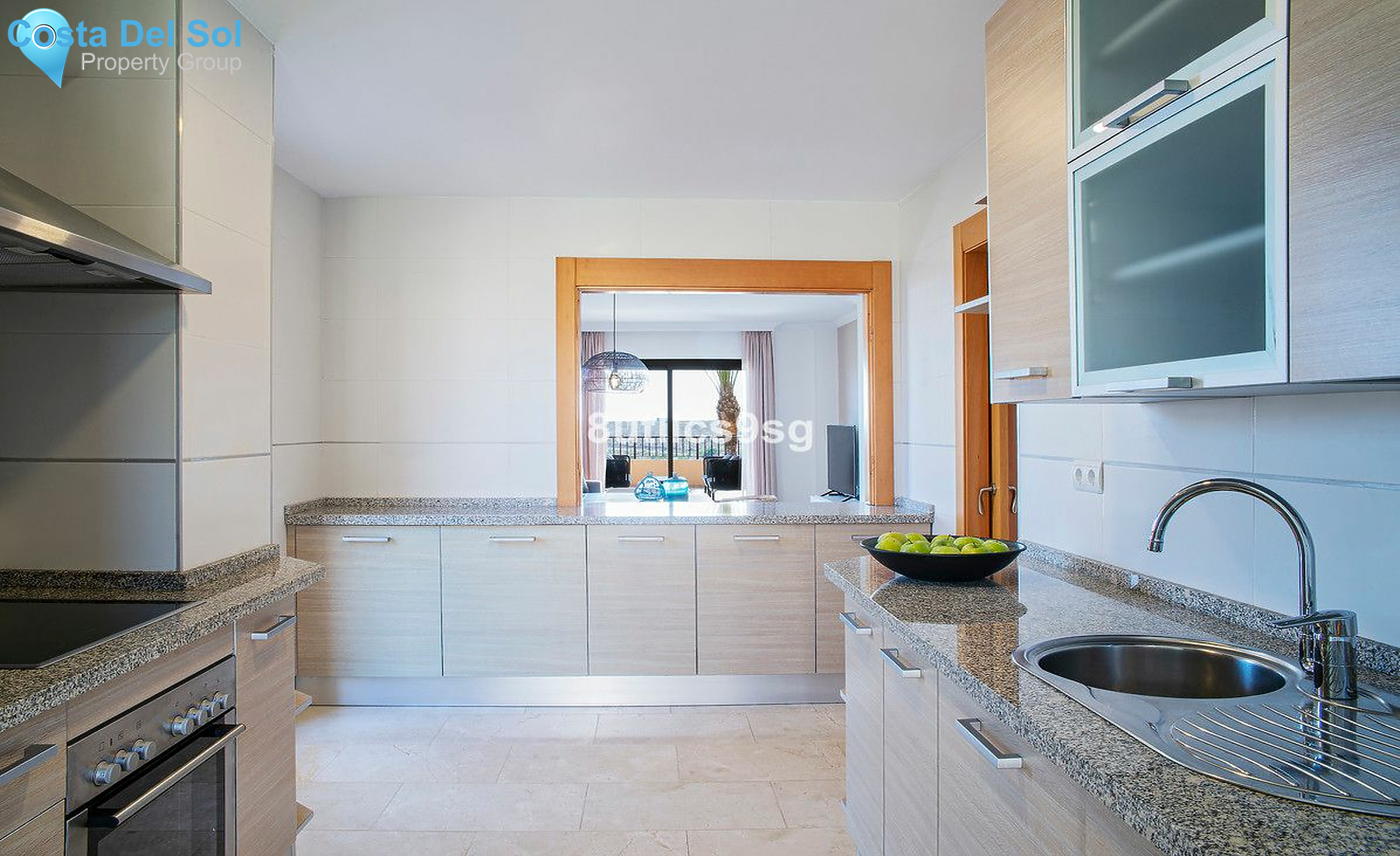 Middle Floor Apartment in Benahavís-1175051