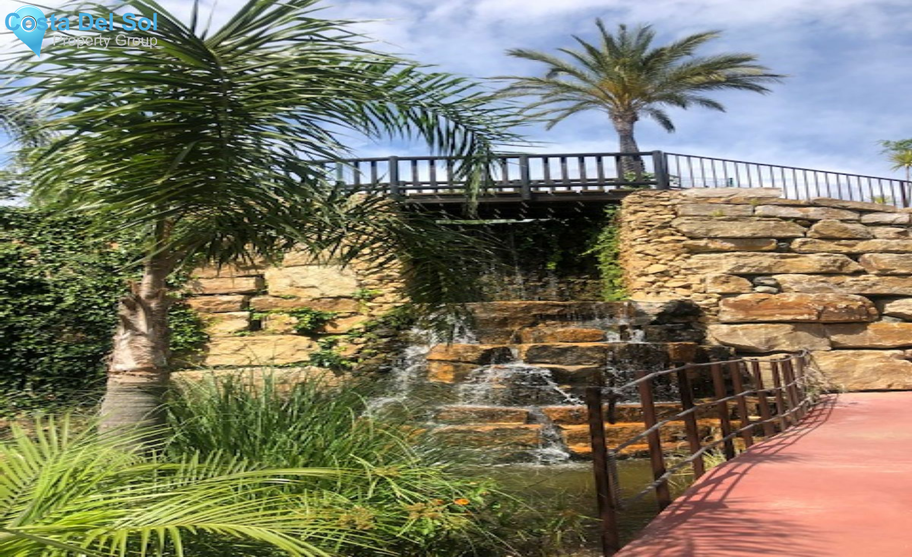 Middle Floor Apartment in Benahavís-1181252