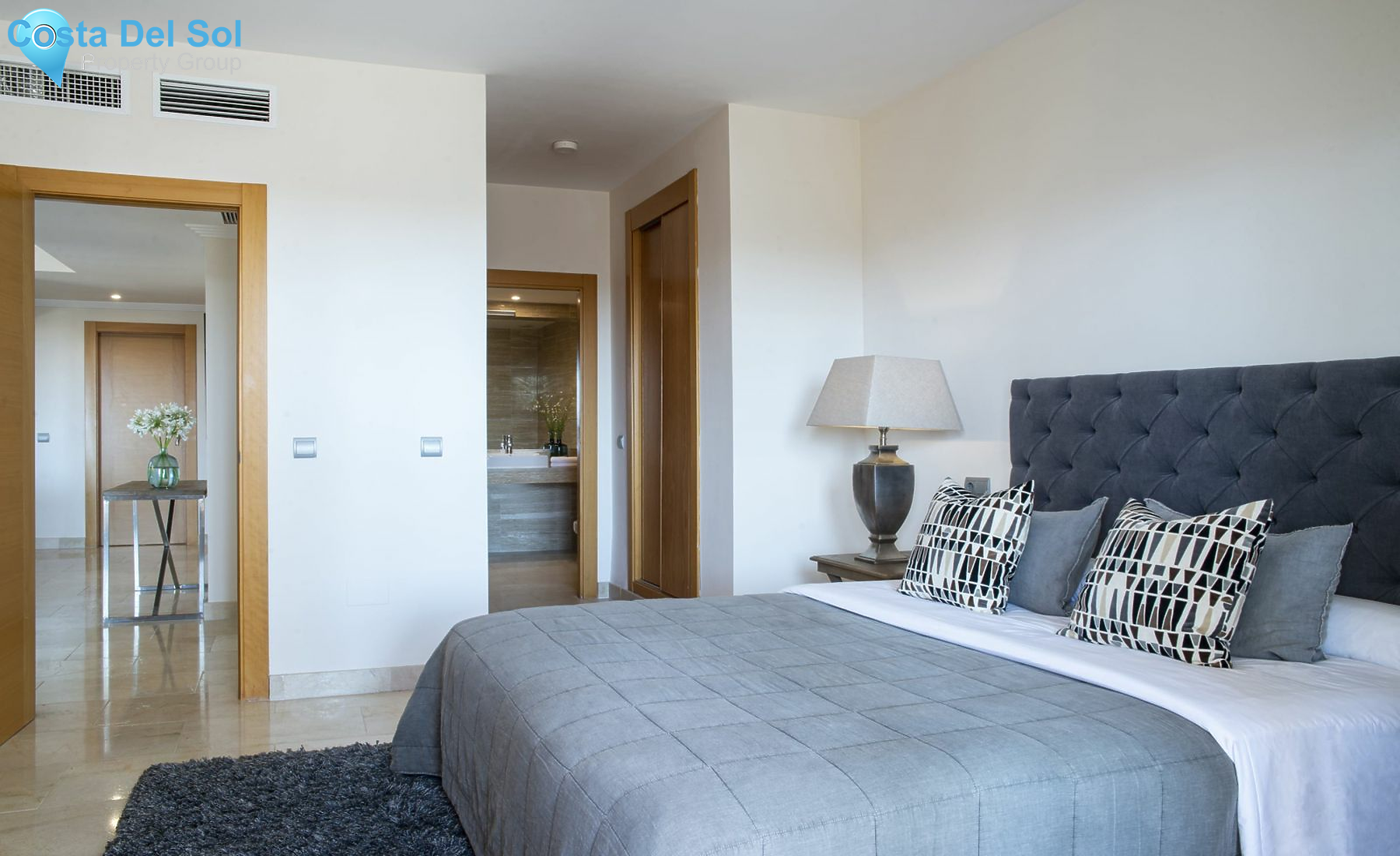 Middle Floor Apartment in Benahavís-1181573
