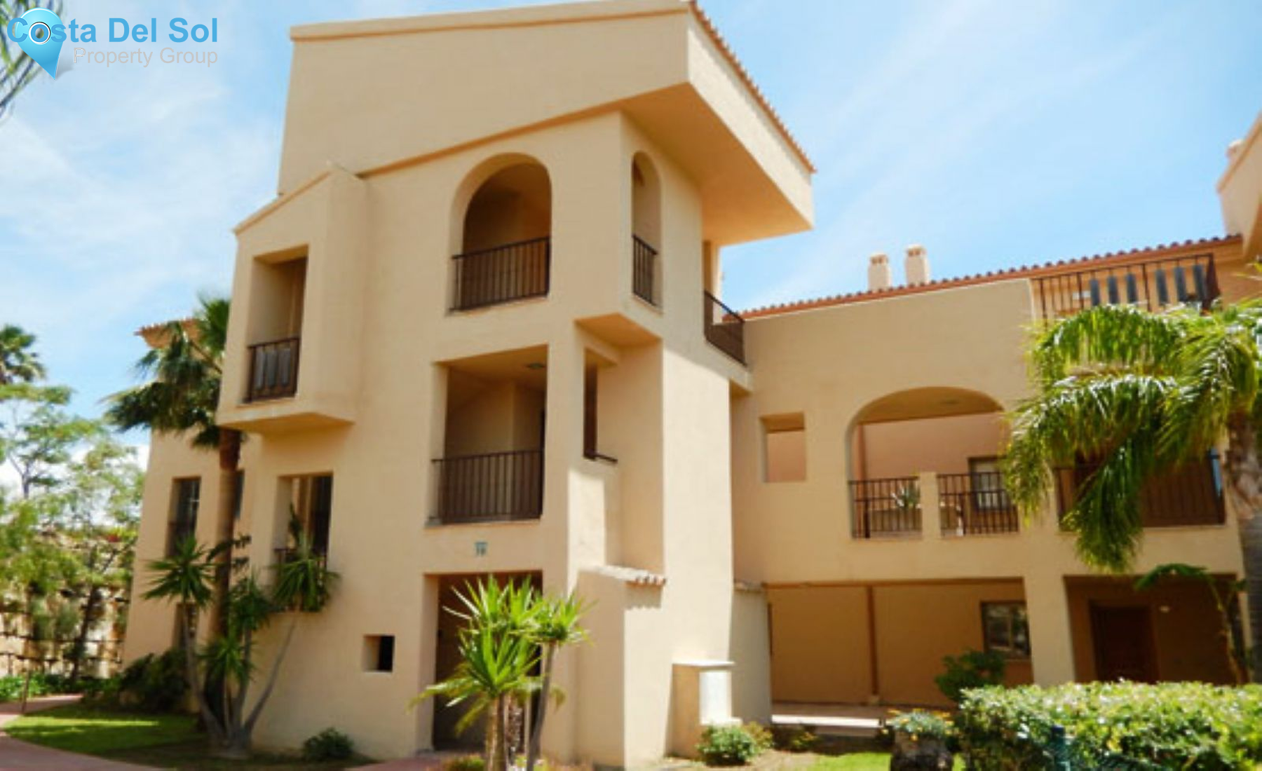 Middle Floor Apartment in Benahavís-1181577