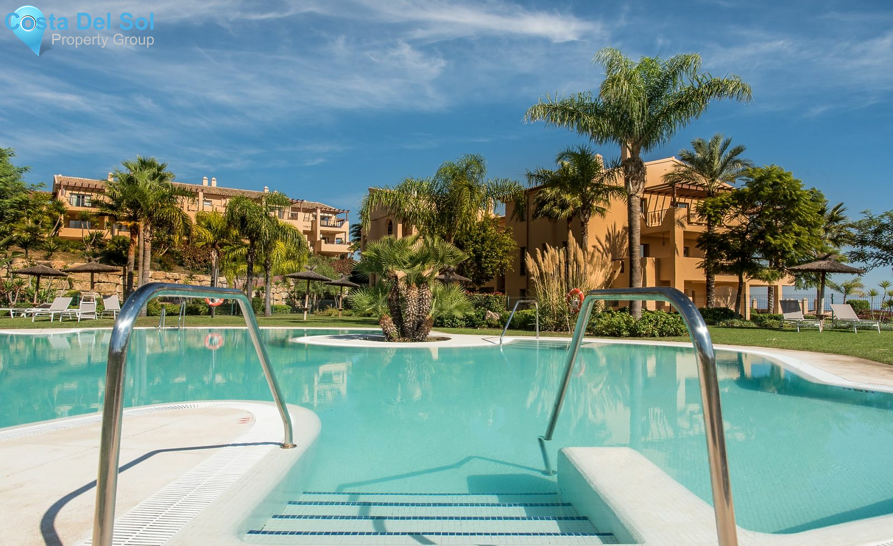 Middle Floor Apartment in Benahavís-1181583