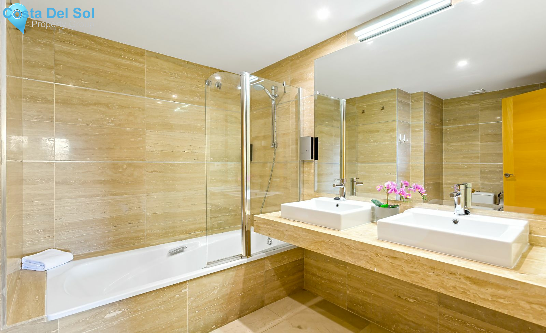 Middle Floor Apartment in Benahavís-1181572