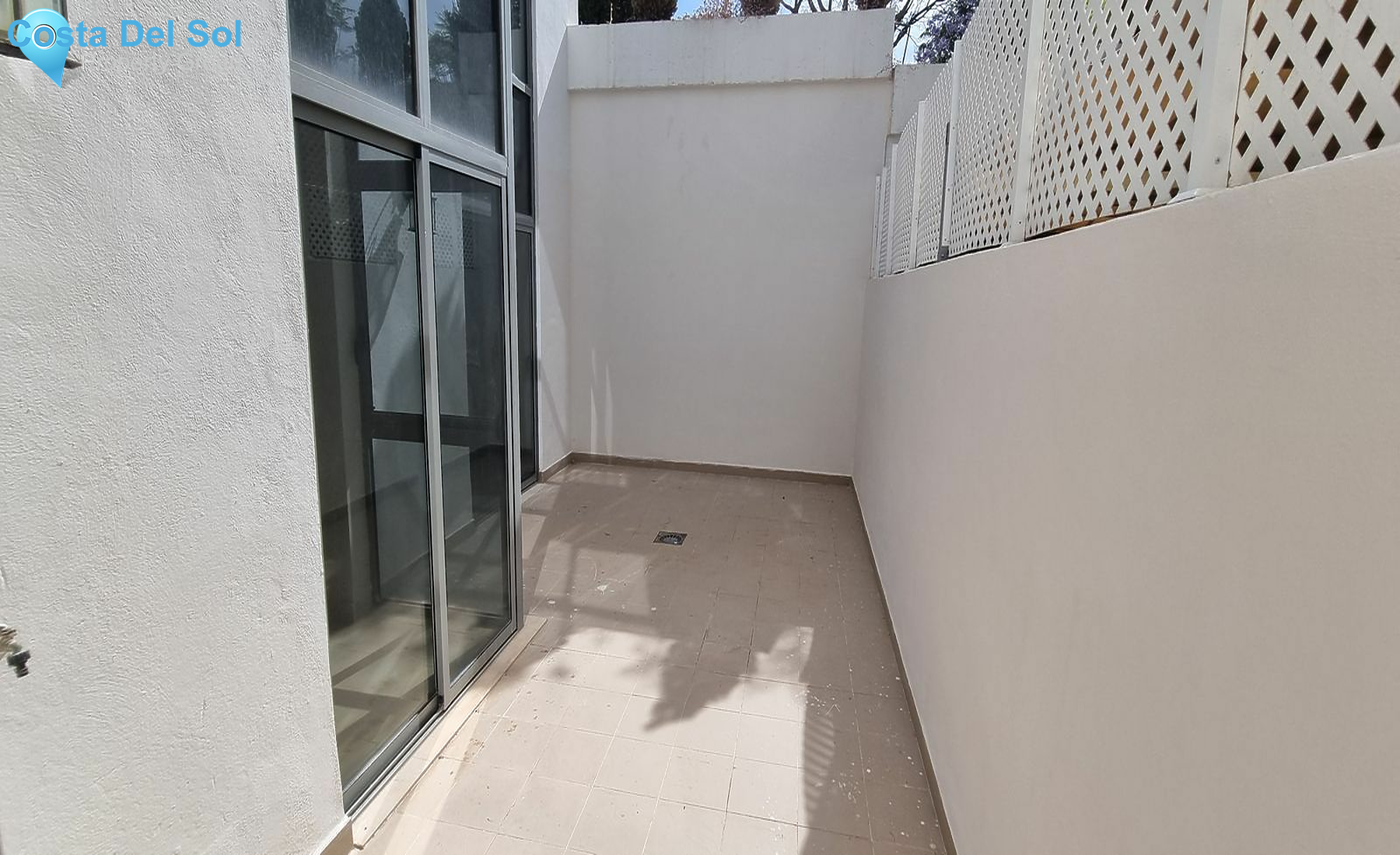 Middle Floor Apartment in Benahavís-1182208