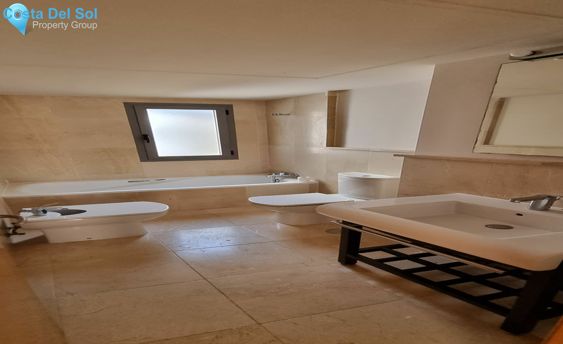 Middle Floor Apartment in Benahavís-1182211