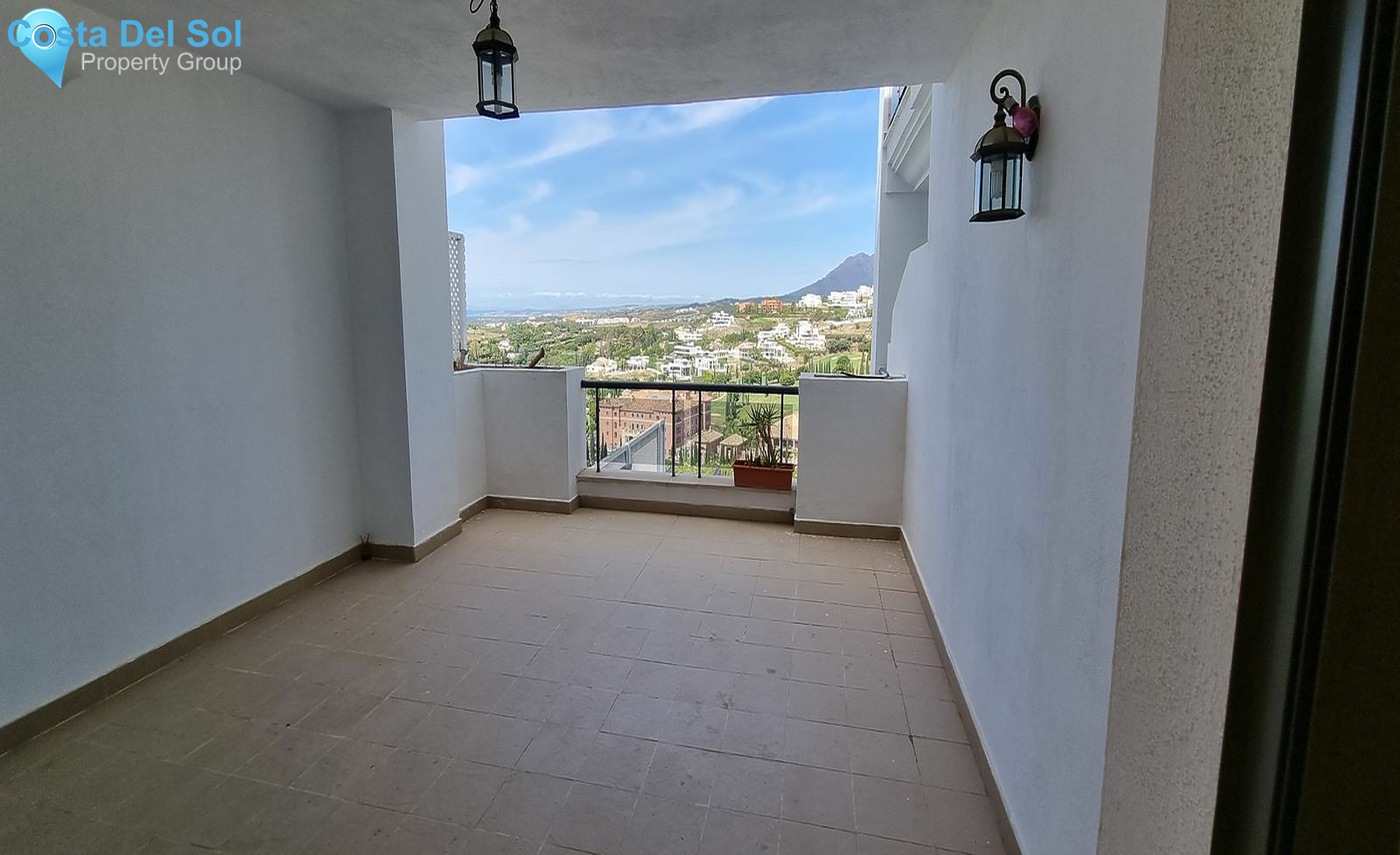 Middle Floor Apartment in Benahavís-1182203