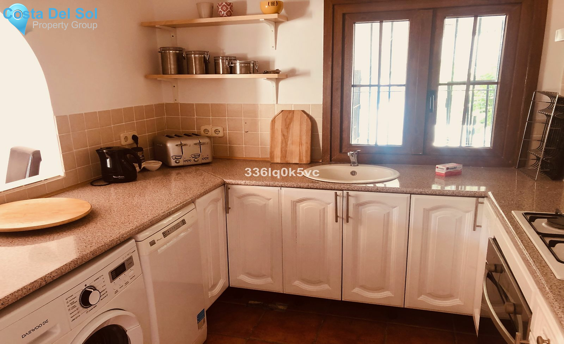 Middle Floor Apartment in Benahavís-1183375