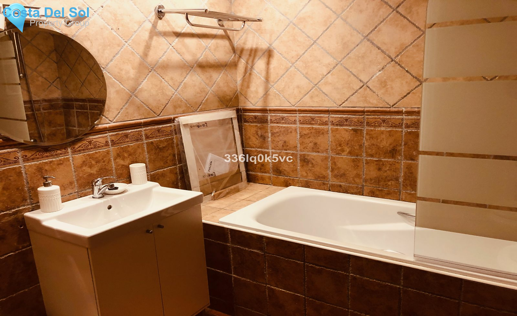 Middle Floor Apartment in Benahavís-1183376