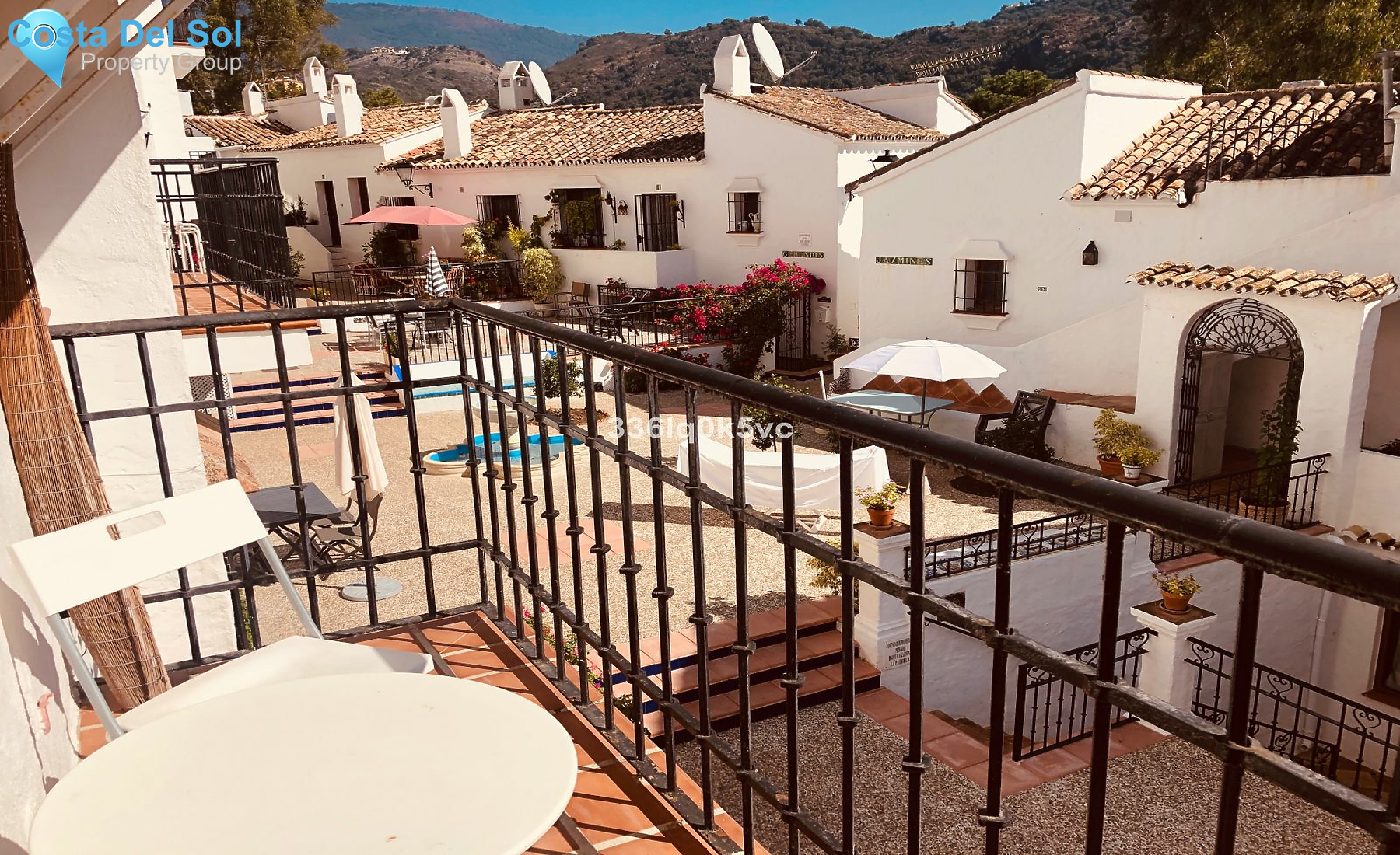 Middle Floor Apartment in Benahavís-1183383