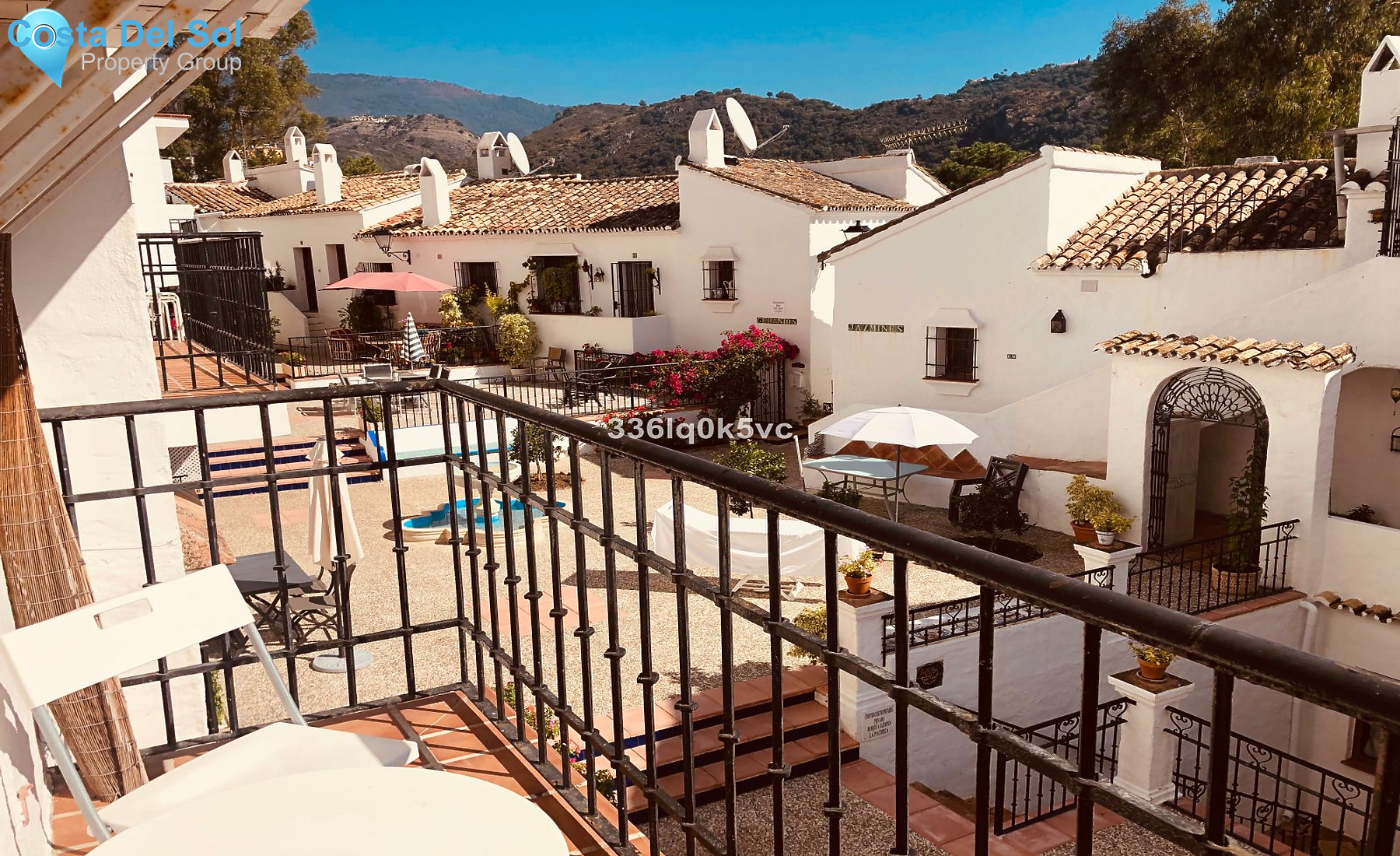 Middle Floor Apartment in Benahavís-1183369