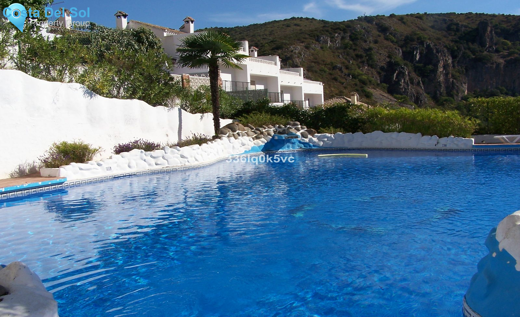 Middle Floor Apartment in Benahavís-1183370