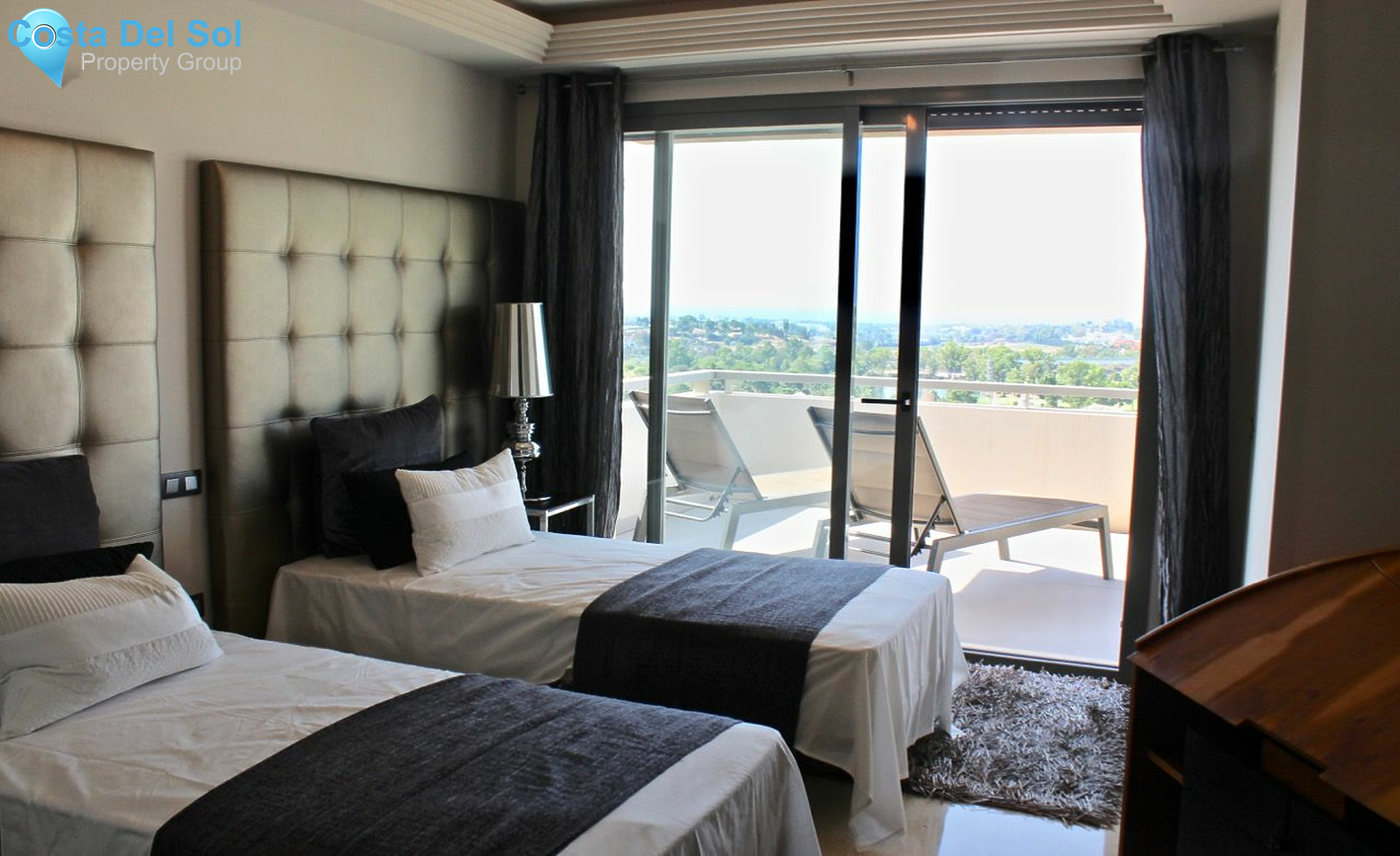 Middle Floor Apartment in Benahavís-1198479