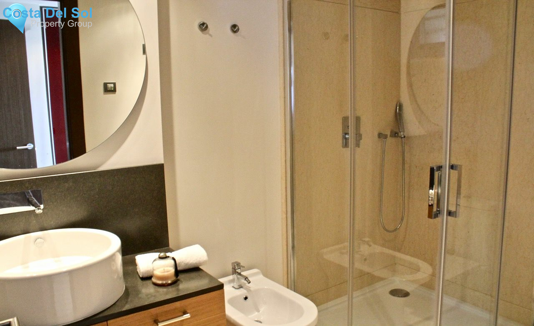 Middle Floor Apartment in Benahavís-1198480