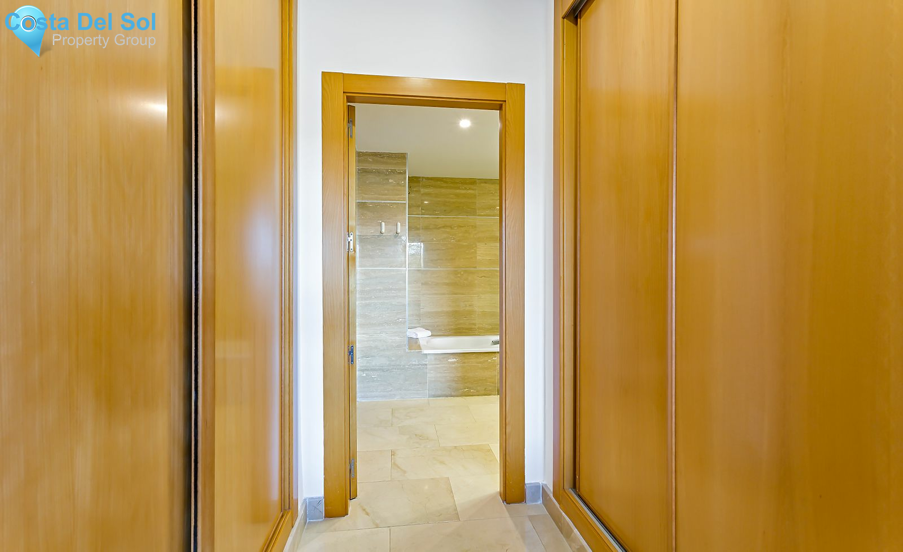 Ground Floor Apartment in Benahavís-1208857